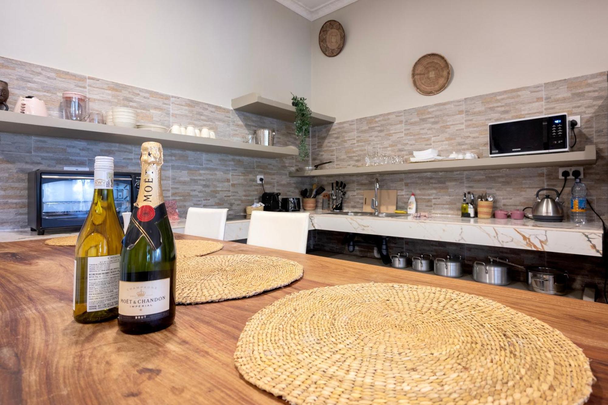 בווג'ו Rori Private Luxury Villas מראה חיצוני תמונה
